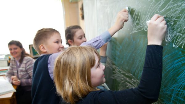 В школах Нижнего Новгорода увеличат время работы групп продленного дня
