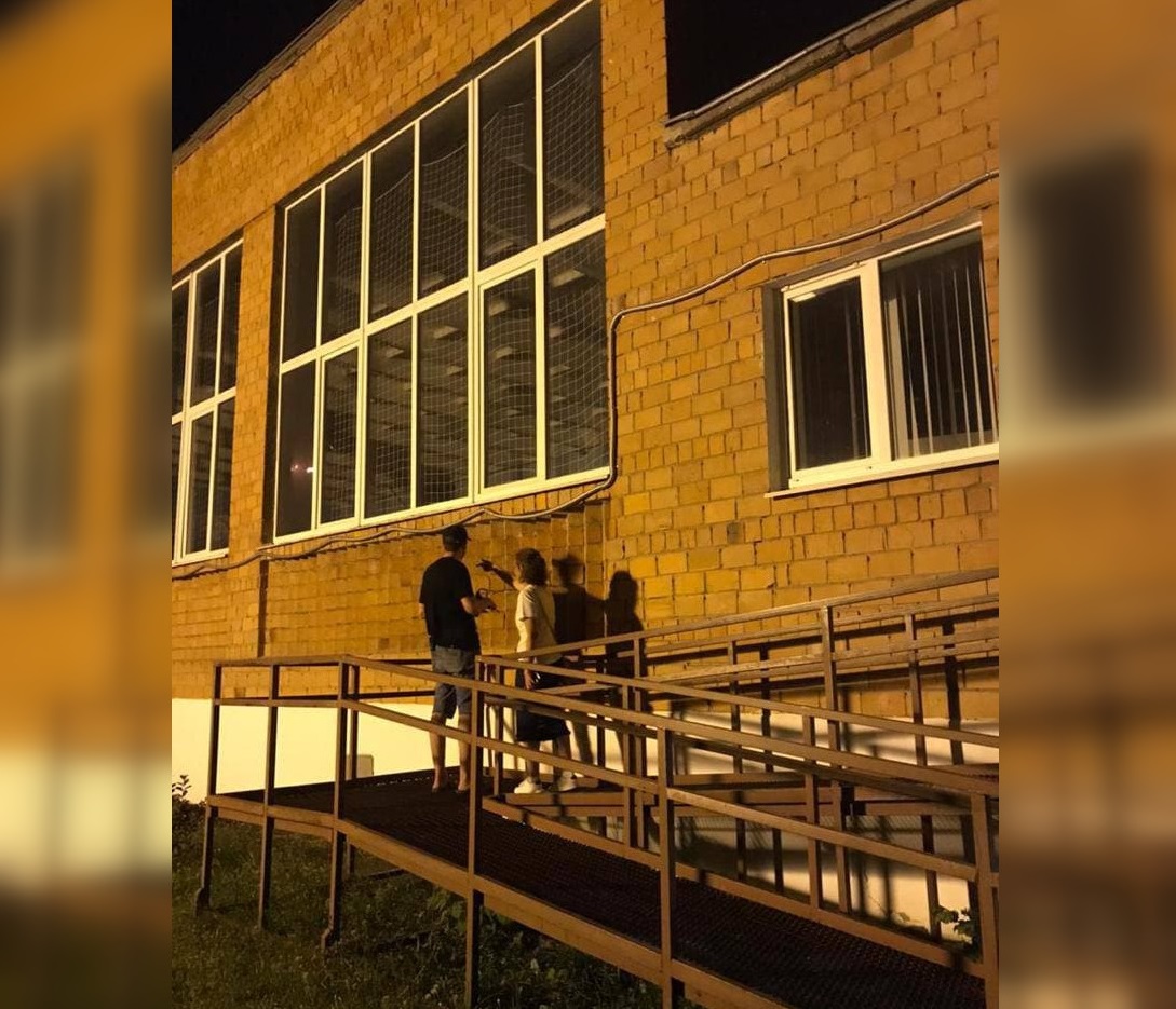 Юрий Шалабаев поручил проверить электрооборудование во всех школах города после смерти ребенка от удара током