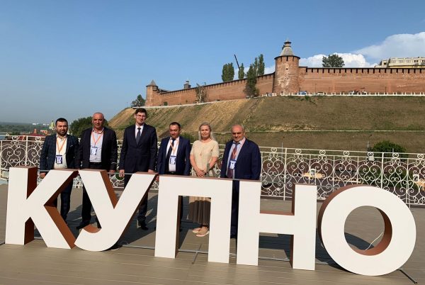 Андрей Саносян встретился с&nbsp;губернатором Вайоцдзорской области Армении Араратом Григоряном