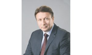 Председатель Гордумы Олег Лавричев поздравил медиков с профессиональным праздником