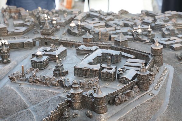 Бронзовый макет дореволюционного Нижнего Новгорода появился в&nbsp;Нижегородском кремле