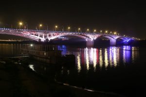 Светодинамическая подсветка на Канавинском мосту почти готова