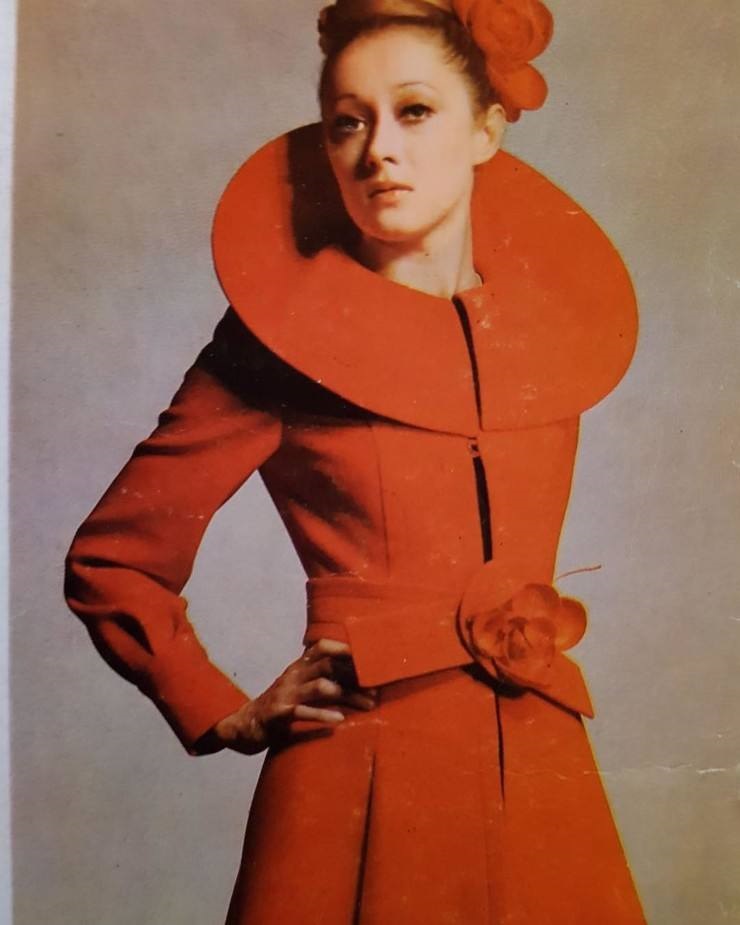 Портреты красавицы-модели Михалковой украшали обложки советских модных журналов