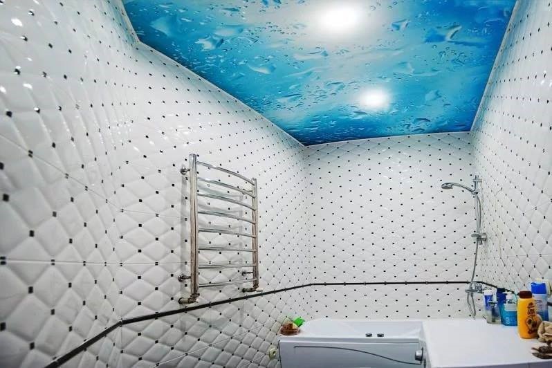 Подвесные потолки для ванной комнаты