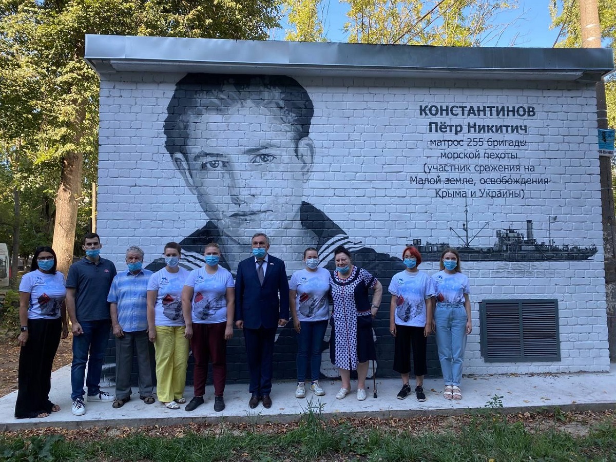 Портрет участника Великой Отечественной войны появился на проспекте Героев в Нижнем Новгороде