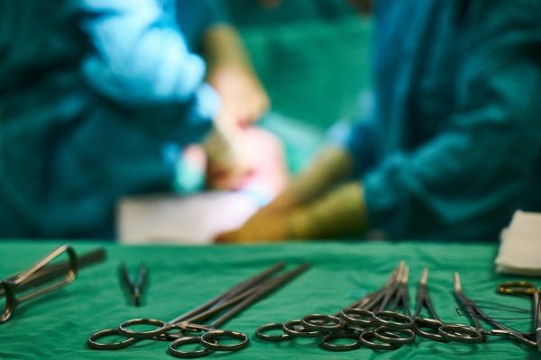Дело врачей: известных хирургов обвинили в мошенничестве