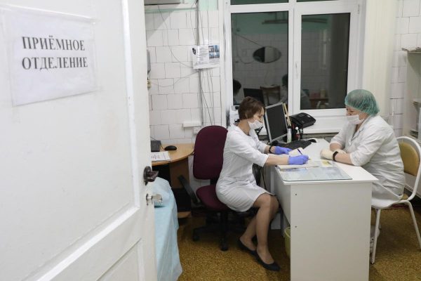 Более 60 медработников Нижегородской области стали участниками программ «Земский доктор» и&nbsp;«Земский фельдшер» в&nbsp;2021 году