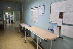 Женщина выкинула из окна роддома чужого ребёнка