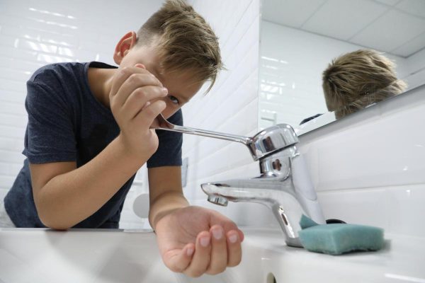 В трёх домах Нижнего Новгорода отключат электричество и горячую воду 18 августа