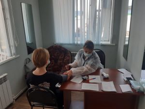 Более 500 человек вакцинировались от коронавируса на рынке в селе Сеченово