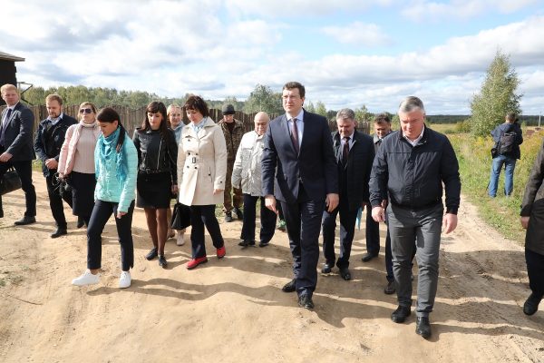 Глеб Никитин поручил главе МСУ Чкаловска Александру Кудряшову провести работы по&nbsp;благоустройству в&nbsp;микрорайоне Жуково