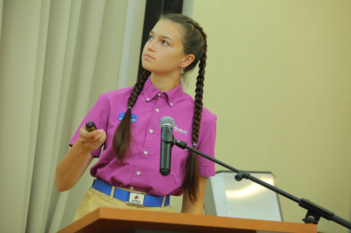 Ученица 11-го класса из города Бор Нижегородской области Анастасия Леднева
