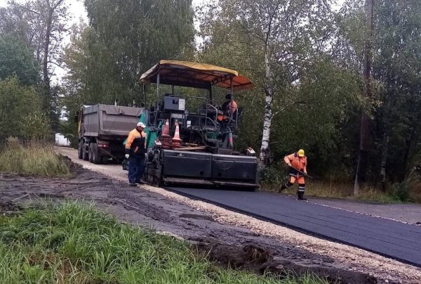 >Строительство дороги на улице Центральной в поселке Чибирь Краснобаковского района завершилось