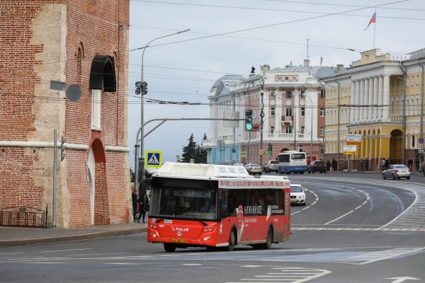 Движение транспорта временно ограничат на площади Минина и Пожарского с 6 июня