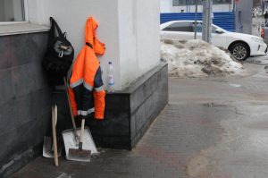 Дворник из Нижнего Новгорода присвоил себе 500 тысяч рублей за фиктивную работу