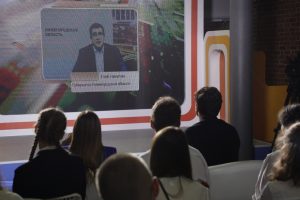 Глеб Никитин рассказал школьникам, какую роль Нижний Новгород сыграл в истории страны
