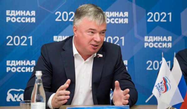 Артем Кавинов: «Госдума и фракция «Единой России» в региональном парламенте давно уже работают в тесной связке»