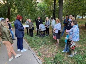 Детская площадка и парковые качели появятся в сквере на улице Чаадаева в 2022&nbsp;году