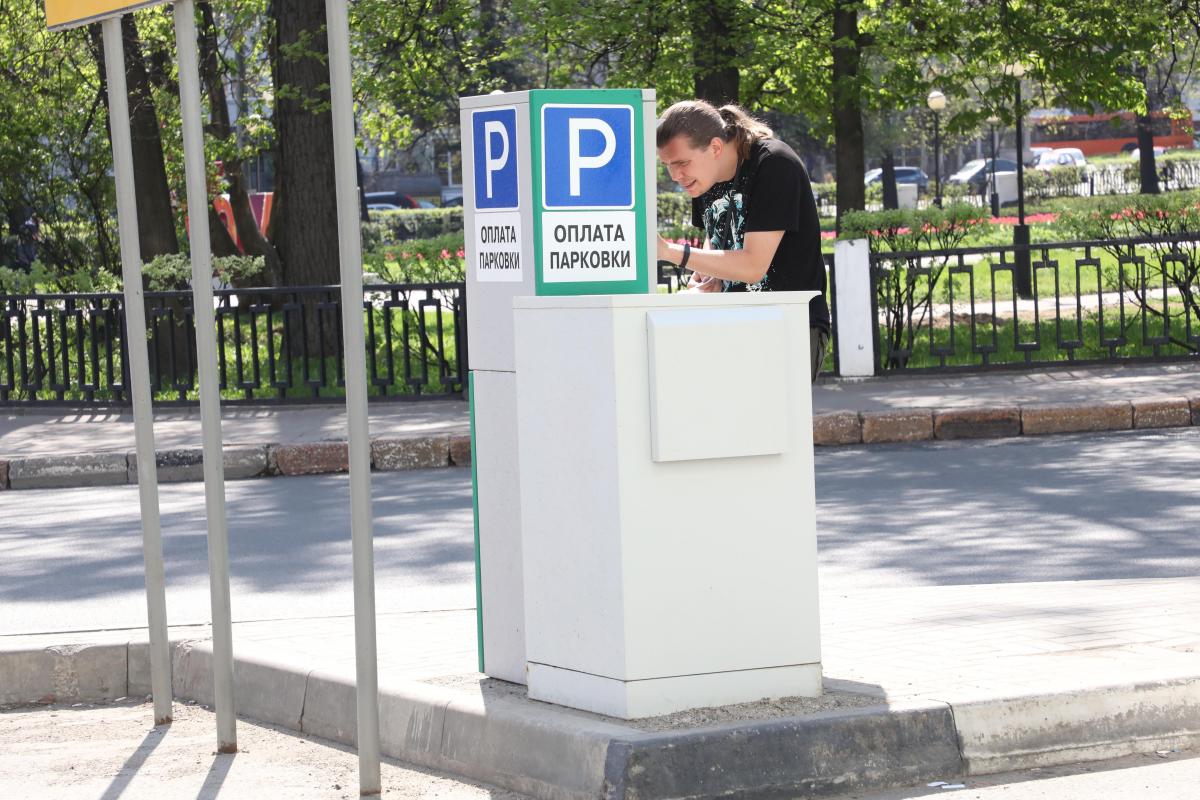 Абонемент на парковку почти за 100 тысяч рублей в год предлагает приобрести нижегородская мэрия