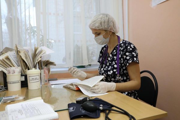 Глеб Никитин: «Нехватка «узких» специалистов в сфере здравоохранения — это актуальная проблема, но мы ее решаем»