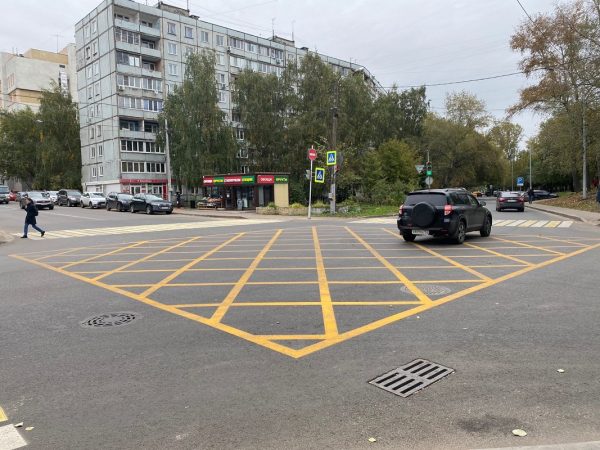 «Вафельная» разметка впервые появилась в Нижнем Новгороде на пересечении улиц Ковалихинской и Семашко