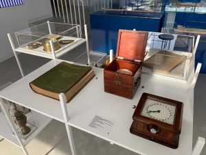 Выставка старинных флотских приборов открылась в&nbsp;здании Волжского пароходства