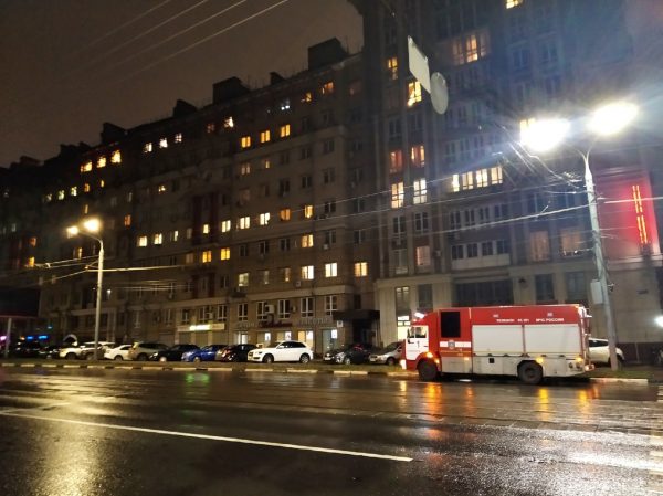 Человек погиб при падении на улице Белинского в Нижнем Новгороде