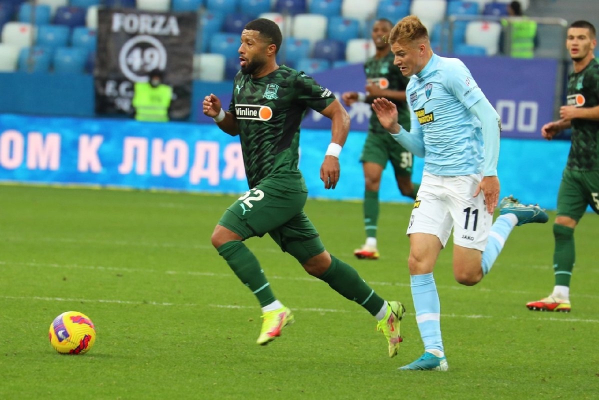 Крупное поражение потерпели футболисты «Нижнего Новгорода»
