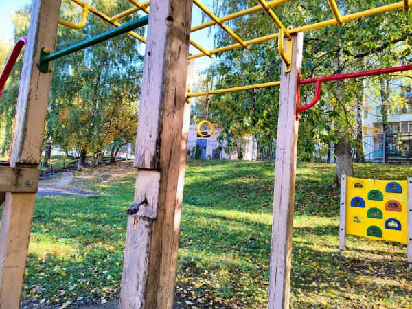 Около 40 детских и спортивных площадок Нижнего Новгорода оказались небезопасными