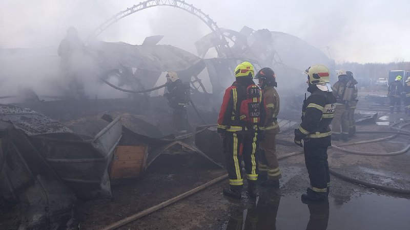 Крупный пожар случился на складе с автозапчастями в Автозаводском районе