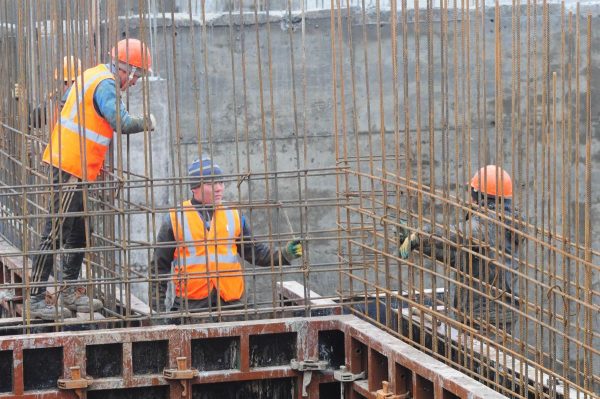 Металлоконструкция упала на работника на стройке ЖК «Торпедо» в Нижнем Новгороде