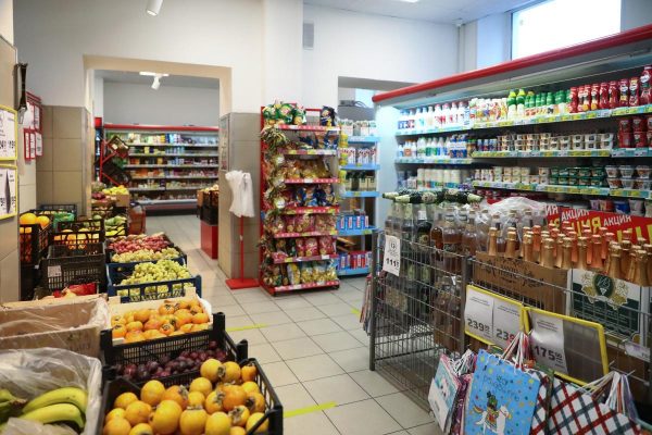Работу нижегородских магазинов с товарами первой необходимости ограничили