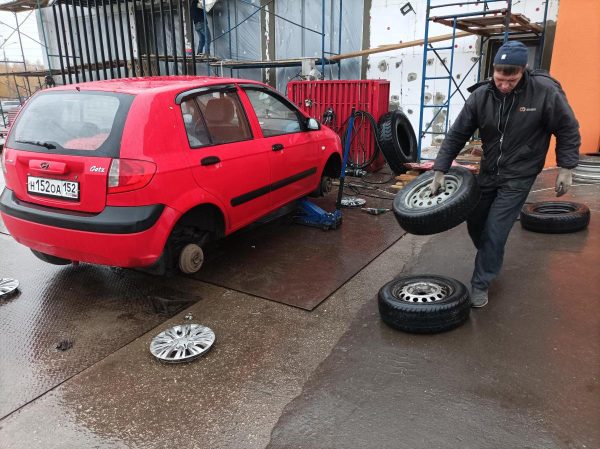 Автоюрист прокомментировал введение штрафов за шины не по сезону