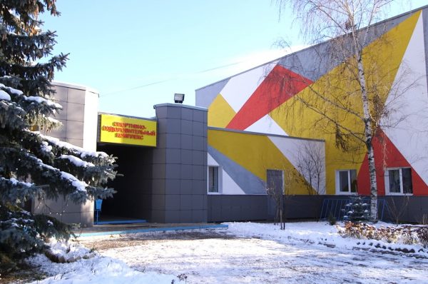 Глава города Иван Носков оценил ремонтные работы в спортивной школе «Химик»