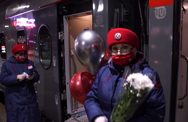 Фирменному поезду «Волга» исполнилось 45 лет