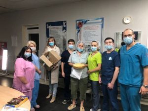 Нижегородские активисты и волонтеры приготовили домашнюю выпечку для медиков