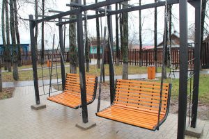 Благоустройство парка завершилось в&nbsp;поселке Красные Баки в&nbsp;Нижегородской области по&nbsp;нацпроекту «Жилье и&nbsp;городская среда»
