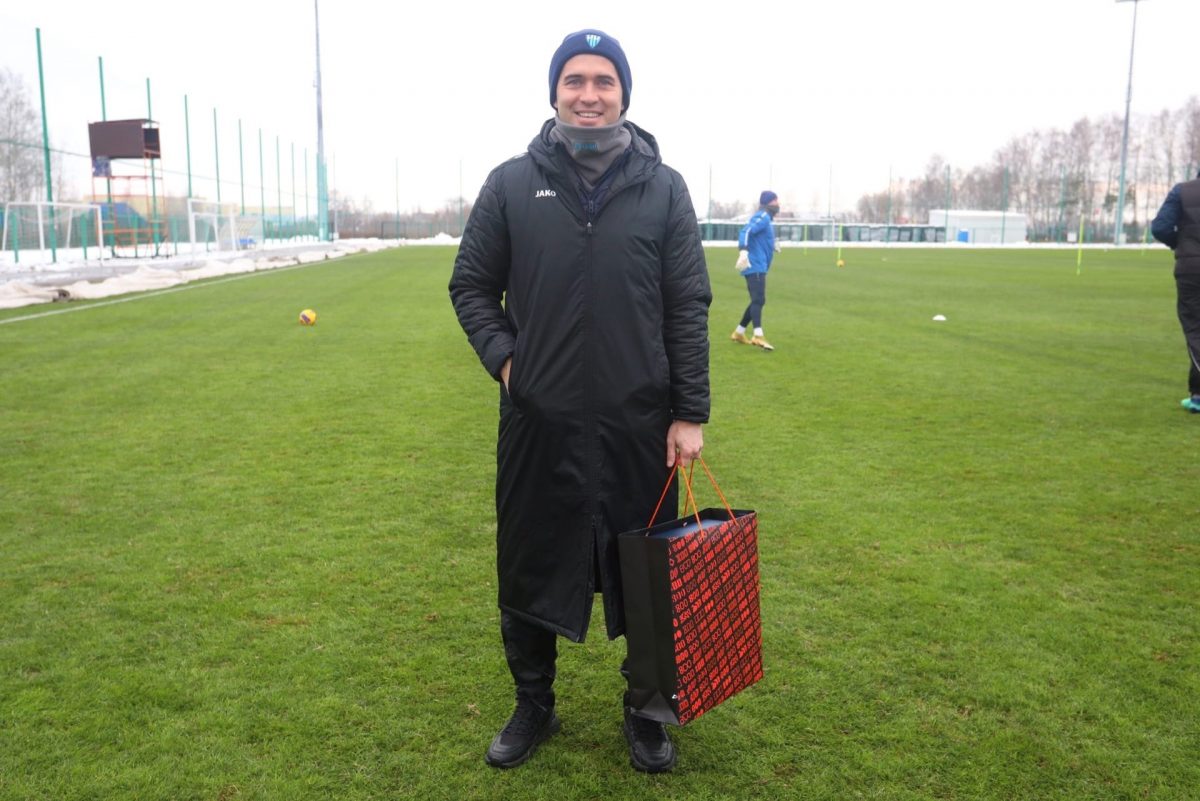 Тренер футбольного клуба «Нижний Новгород» Александр Кержаков отмечает день рождения