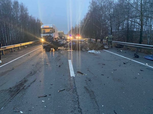 Стали известны подробности ДТП с двумя фурами и легковушкой на трассе М‑7 в Лысковском районе