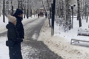 Сохранность элементов, установленных на общественных пространствах, проверили в Советском районе