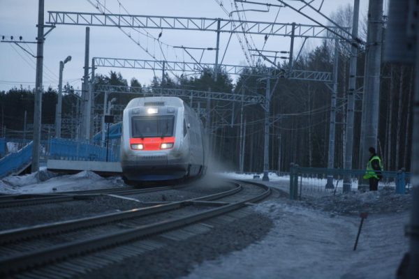 Горьковская железная дорога призывает автомобилистов соблюдать правила пересечения переездов