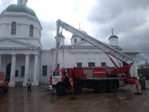 Храм загорелся в Кстовском районе