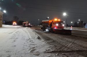 Нижегородские дорожники начали прометание улиц после проведённой перед снегопадом обработки дорог