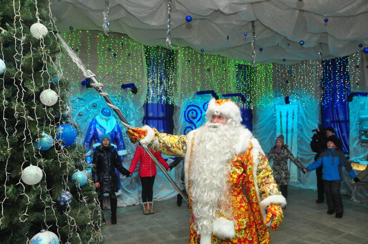 На новогодние утренники в нижегородских детских садах пустят по одному родителю