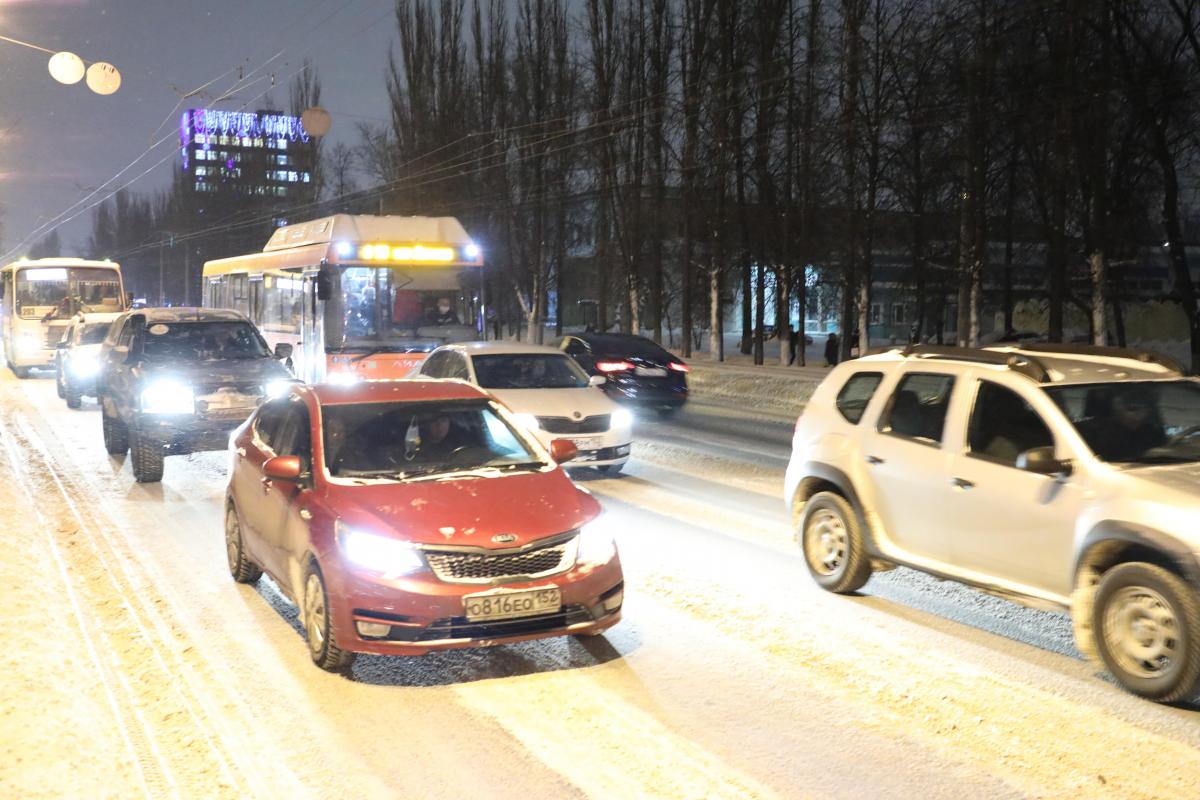 Дорожные службы нижегородского ГУАДа приступили к круглосуточному дежурству с учетом неблагоприятного прогноза погоды