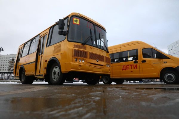 Школьный транспорт: новые автобусы выходят на маршруты