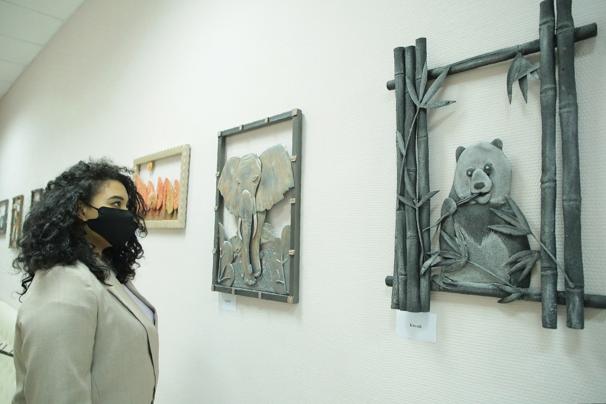 «Вдохновение металлом»: выставка картин из железных труб открылась в Нижнем Новгороде