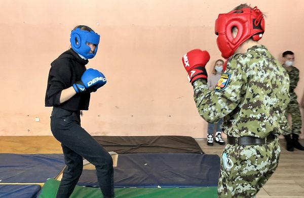 В электронном биатлоне и бочче состязались воспитанники военно-патриотического клуба «Хочу стать десантником»