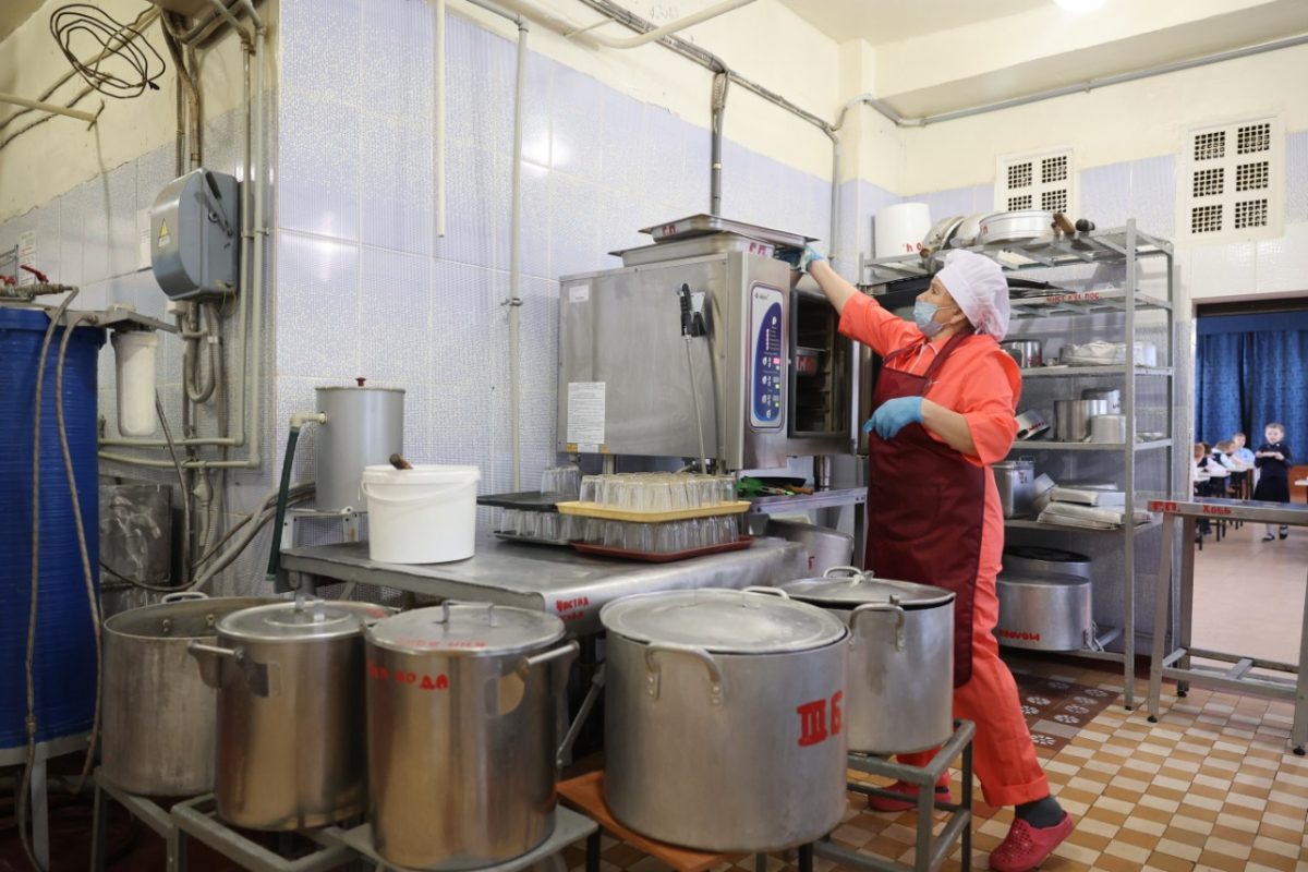 В школах Дзержинска отремонтируют пищеблоки