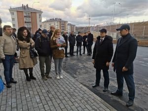 Облегчили долю: в «Новинки Смарт Сити» вручают ключи от квартир